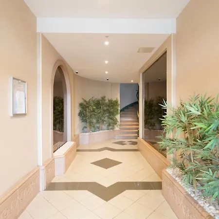 Apartmán A16 Staywiz Us - 2bdr Sea View - Center - Parking & Terrace *