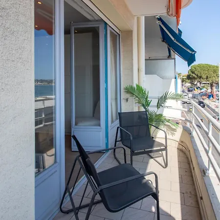 Apartmán A16 Staywiz Us - 2bdr Sea View - Center - Parking & Terrace