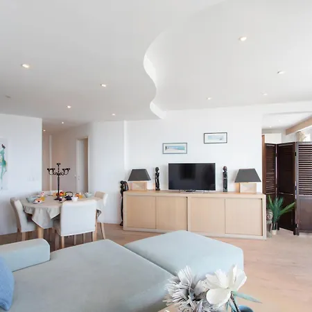 A16 Staywiz Us - 2bdr Sea View - Center - Parking & Terrace Apartmán